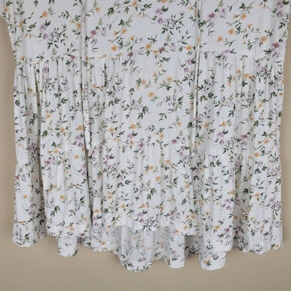 American Eagle Outfitters Floral Tiered Viscose Blouse Short Sleeve White XS - Picture 4 of 12